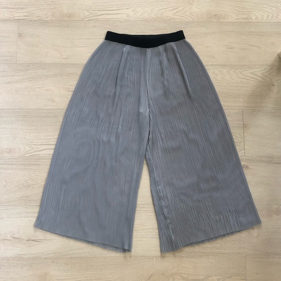 ZARA Pleated Culottes Trousers Cropped Pants - Picture 12 of 16
